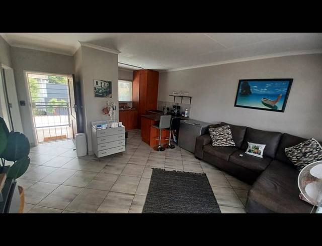 1 BEDROOM APARTMENT FOR SALE IN SINOVILLE